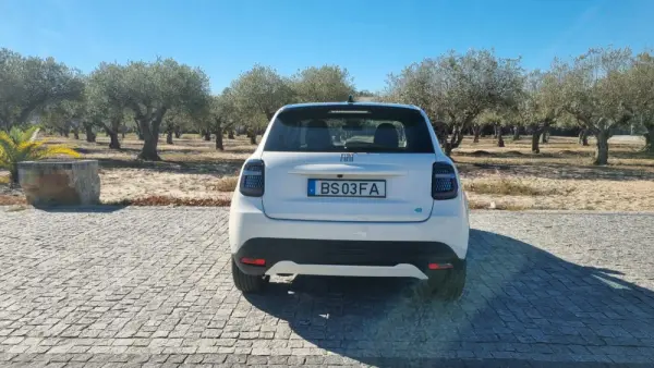 Fiat 600e 54 kWh (RED) 6