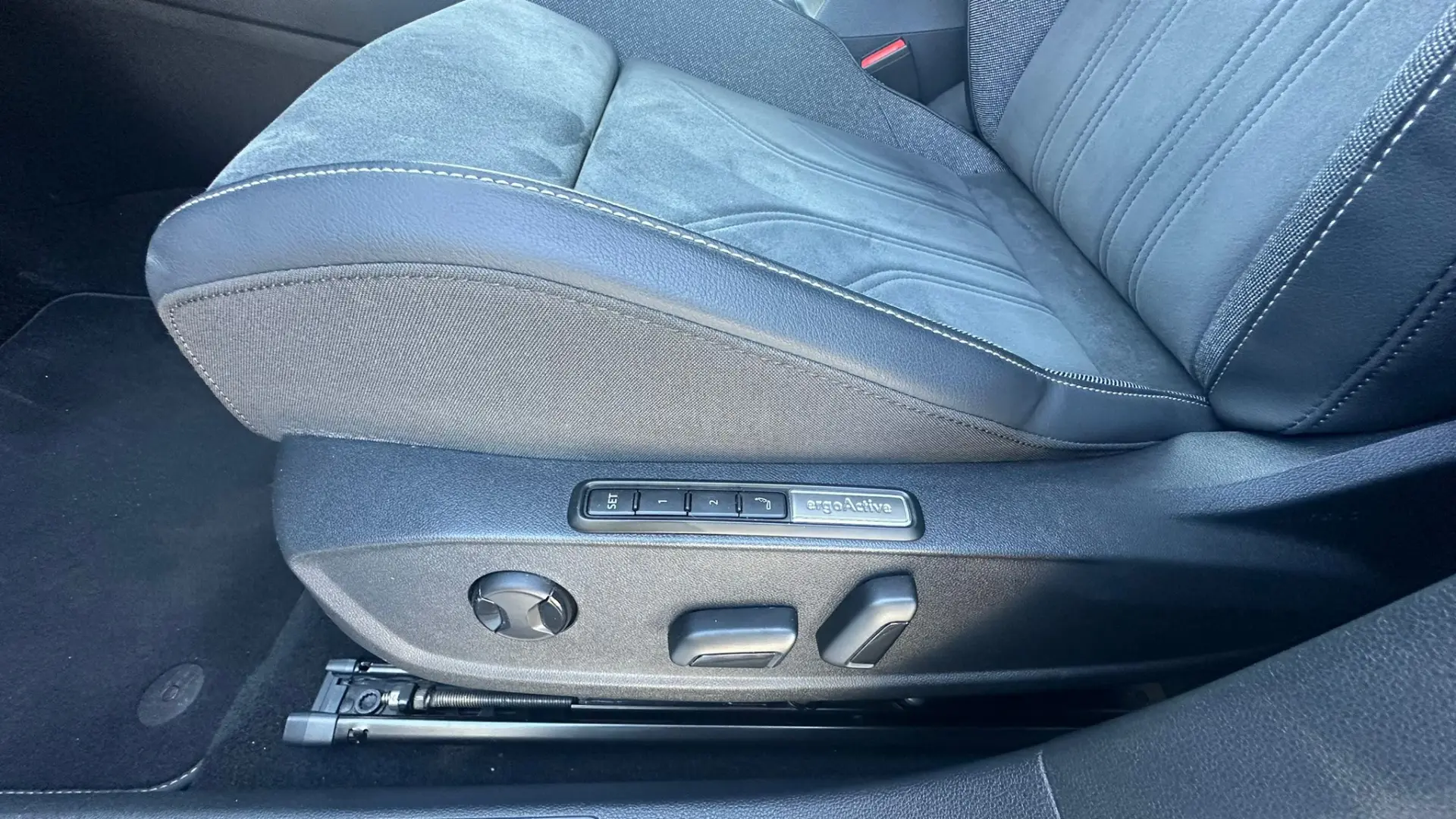 Volkswagen Golf 1.5 TSI e-Hybrid GTE DSG Versão Fiscal 16