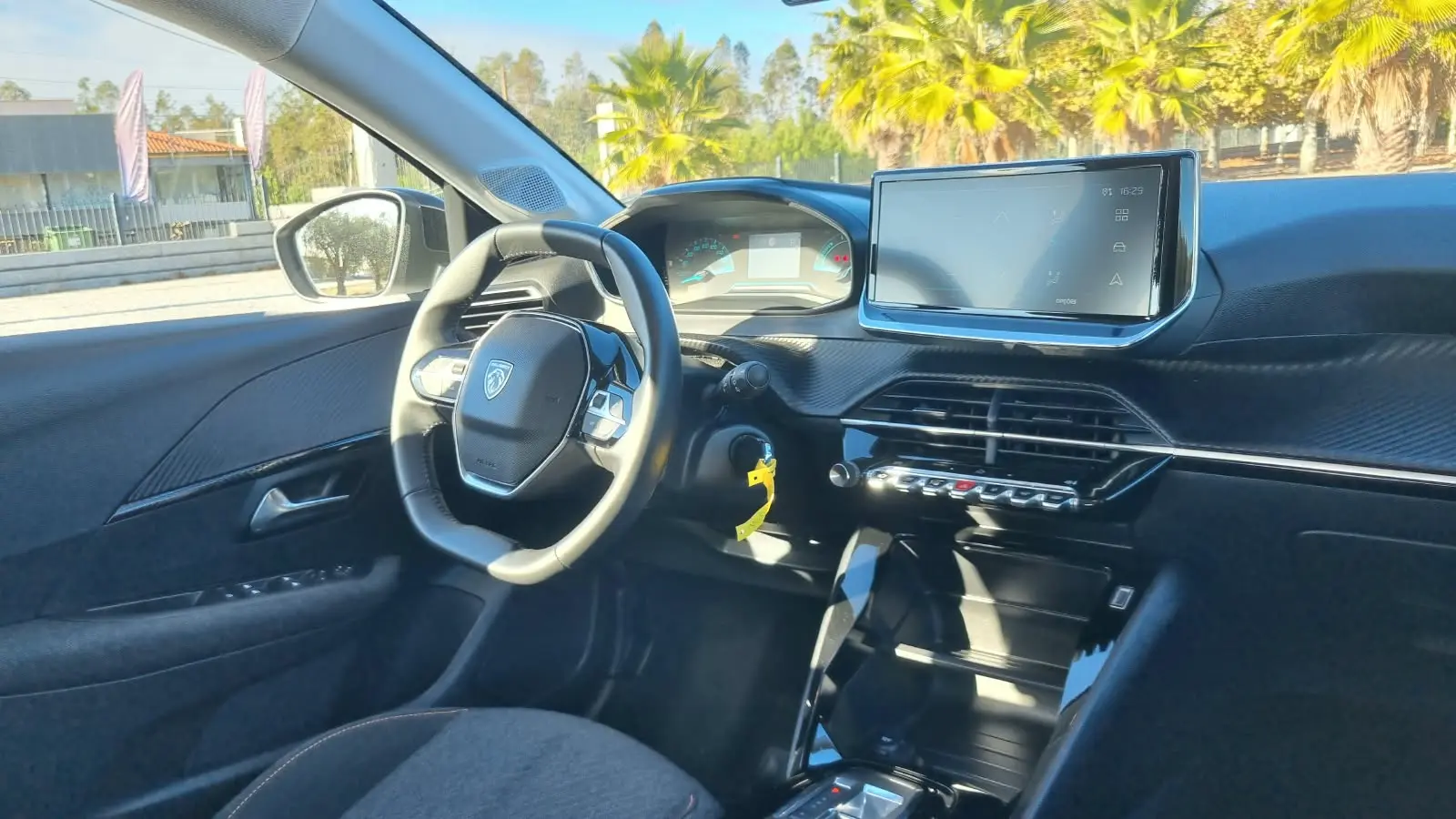 Peugeot e-208 50 kWh Style 10