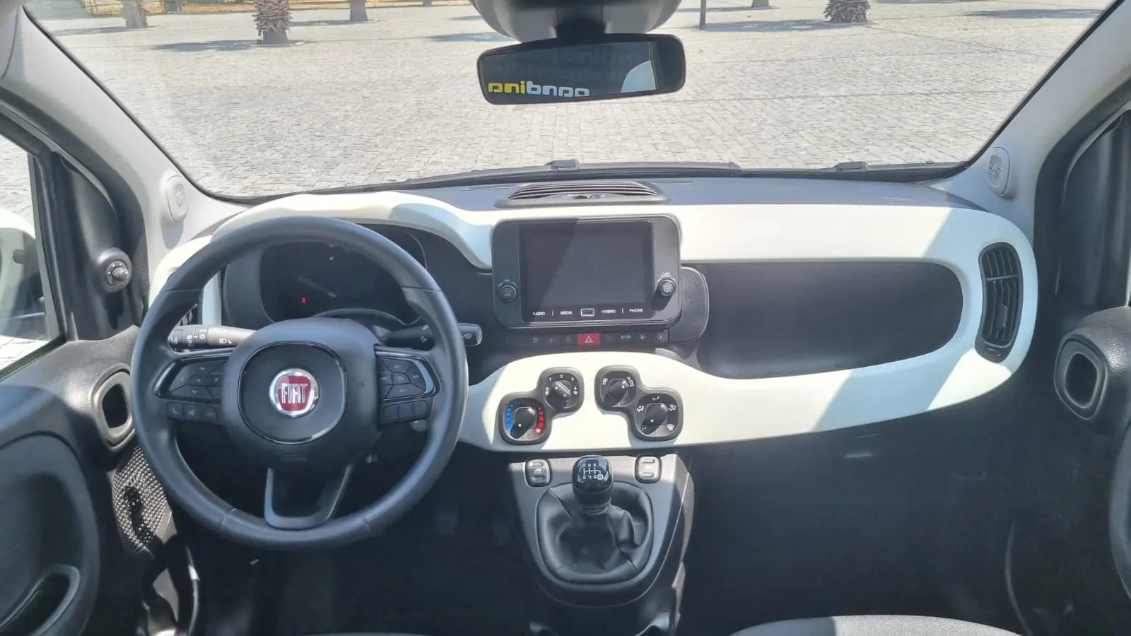 Fiat Panda Pandina 1.0 Hybrid 8