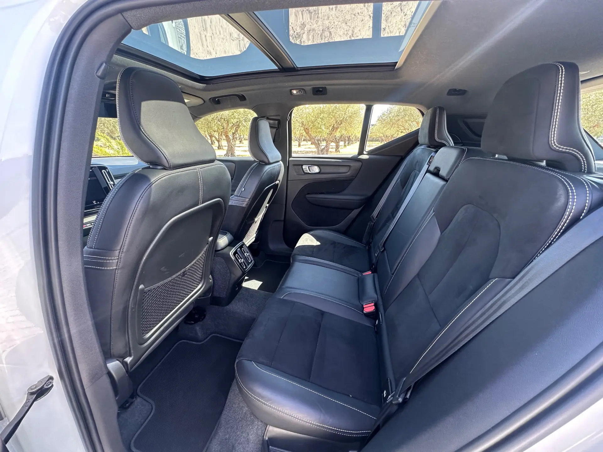 Volvo XC 40 1.5 T2 R-Design Geartronic 18