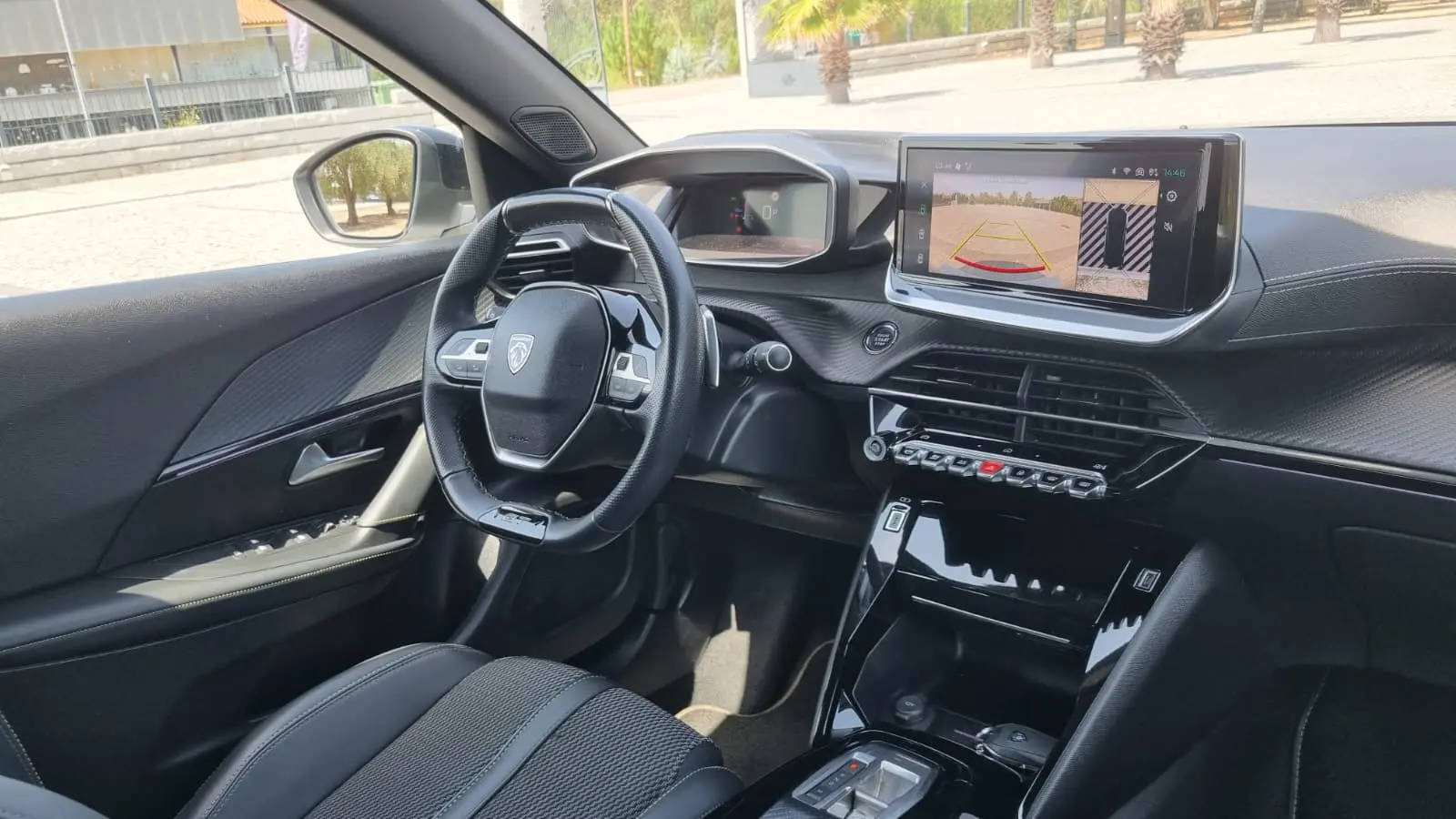Peugeot 2008 1.2 PureTech GT EAT8 10