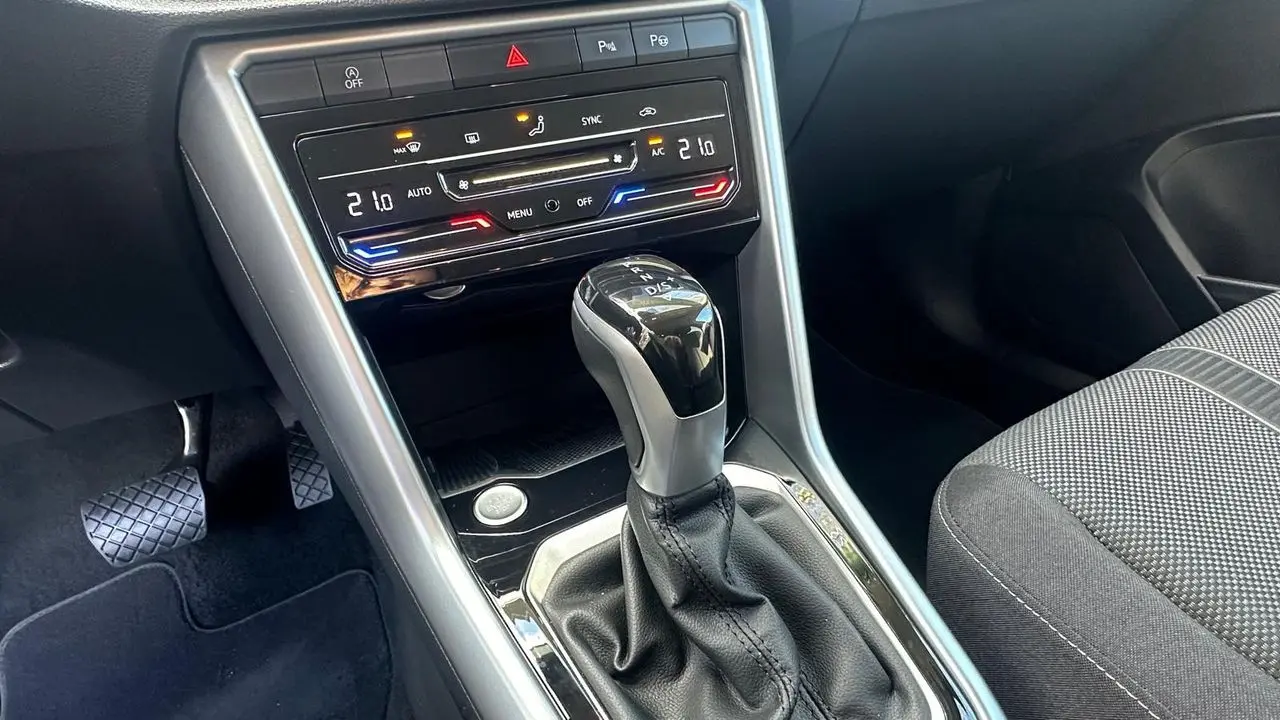 Volkswagen T-Roc 1.5 TSI Urban DSG 9