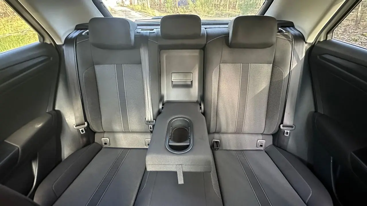 Volkswagen T-Roc 1.5 TSI Urban DSG 13