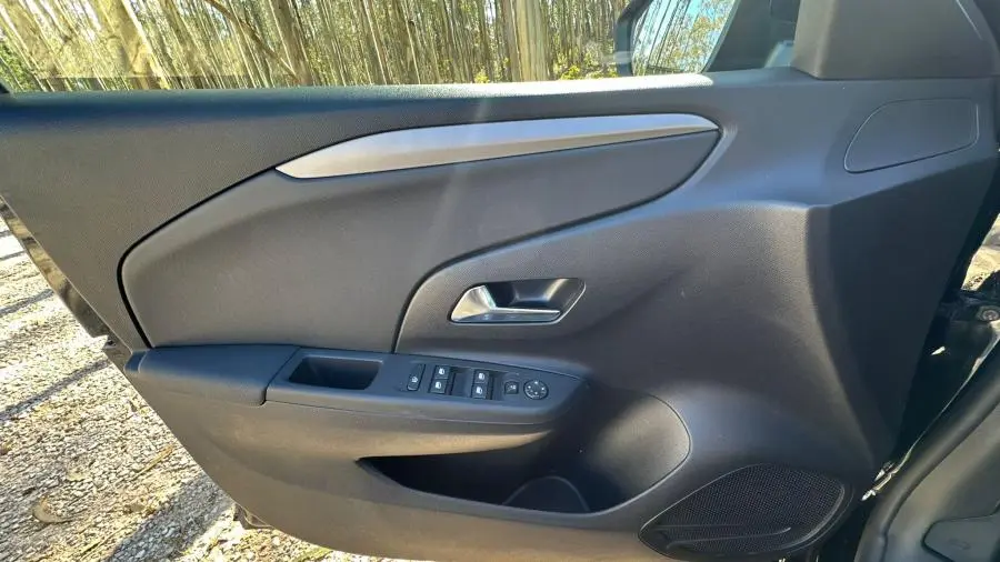 Opel Corsa 1.2 T Edition 18