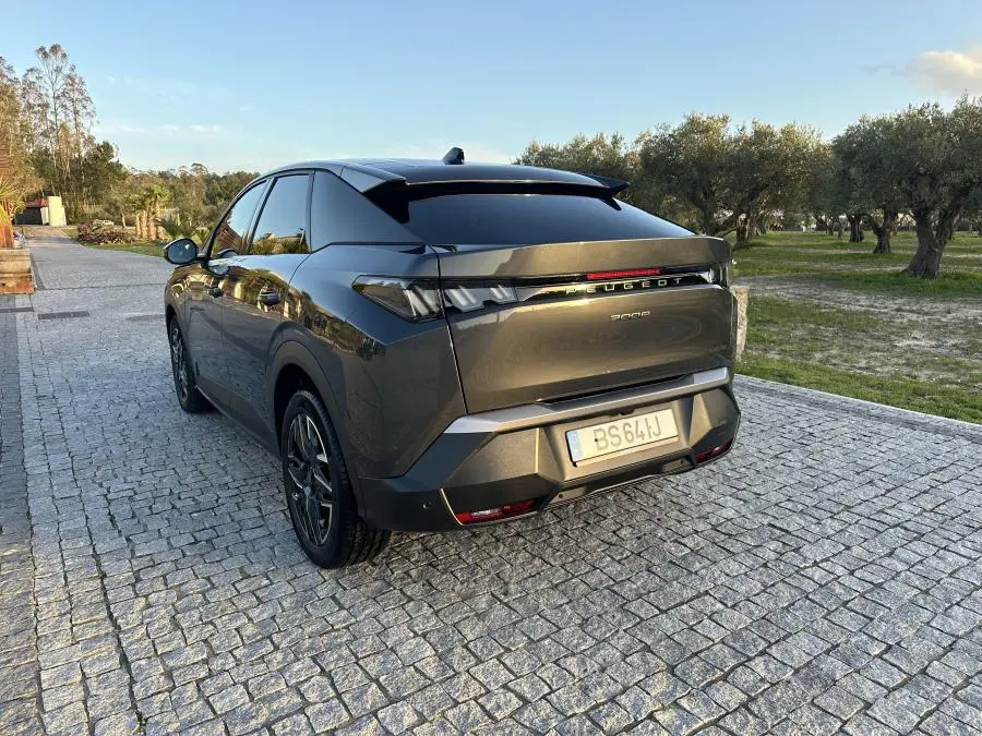 Peugeot 3008 1.2 Hybrid Allure Pack e-DCS6 6