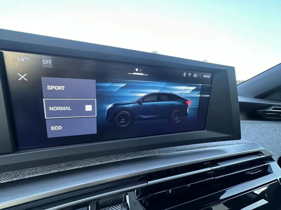 Peugeot 3008 1.2 Hybrid Allure Pack e-DCS6 18