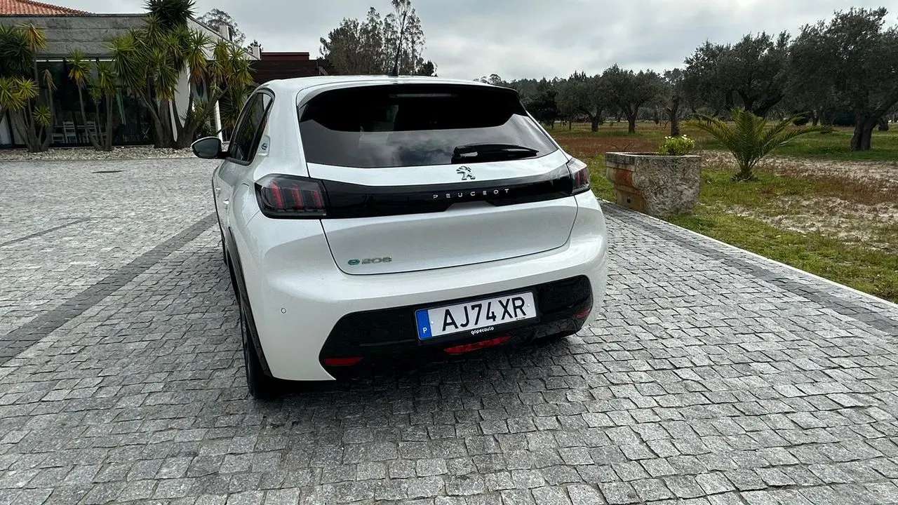 Peugeot e-208 50 kWh Allure 6