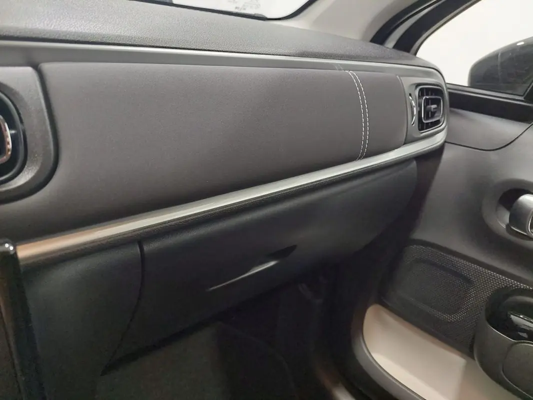 Citroën C3 1.2 PureTech C-Series 19