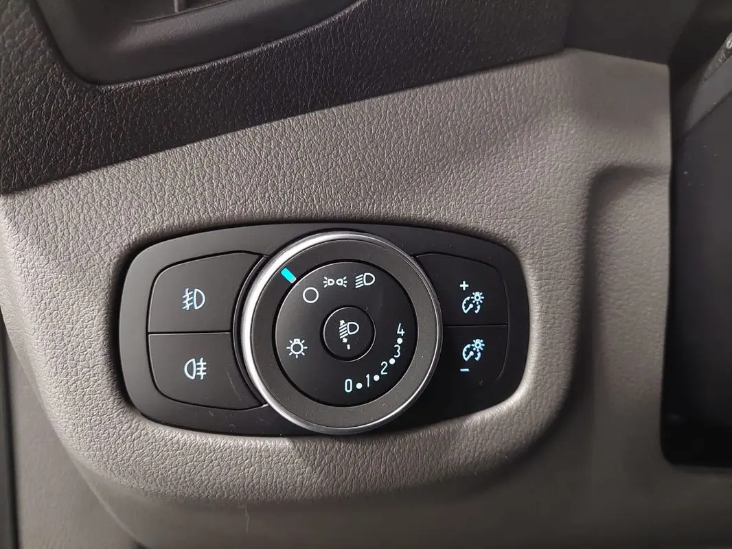 Ford Transit Connect 7