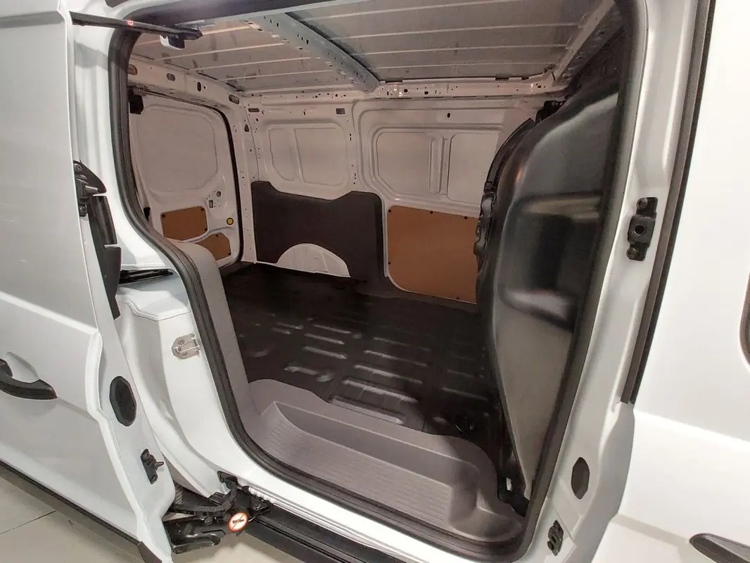 Ford Transit Connect 18