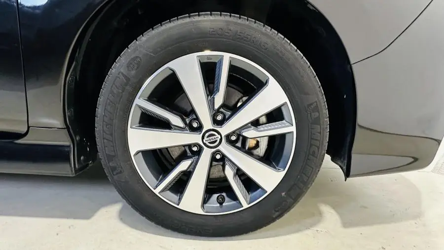 Nissan Leaf Acenta 24