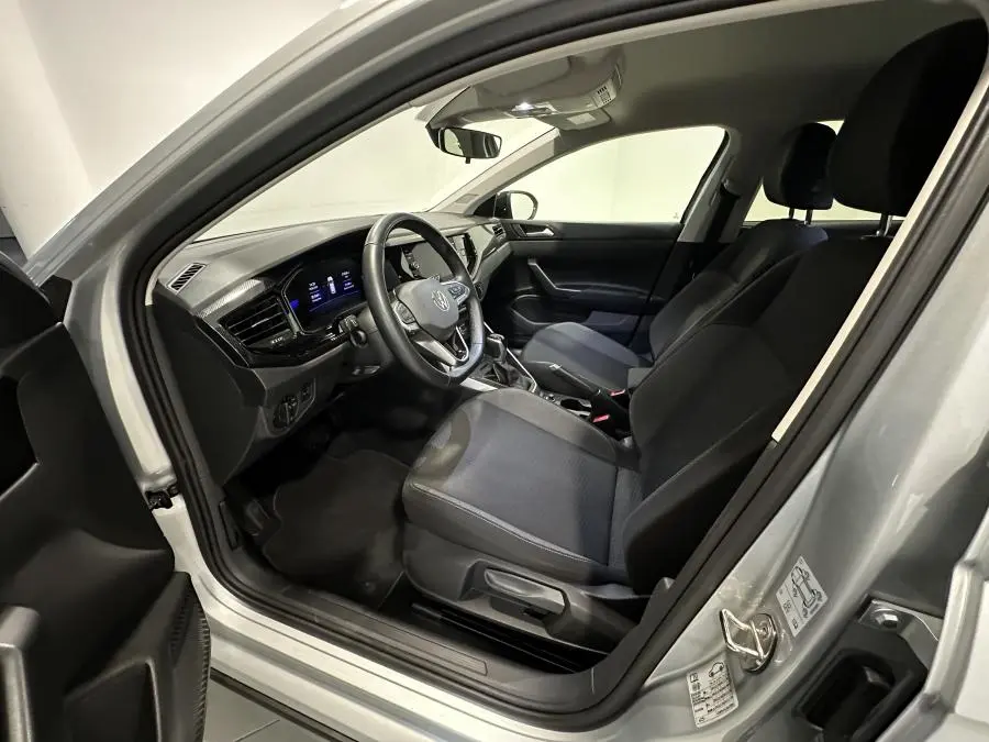 Volkswagen Taigo 1.0 TSI Urban DSG 18