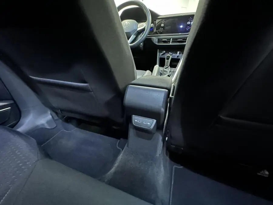 Volkswagen Taigo 1.0 TSI Urban DSG 31