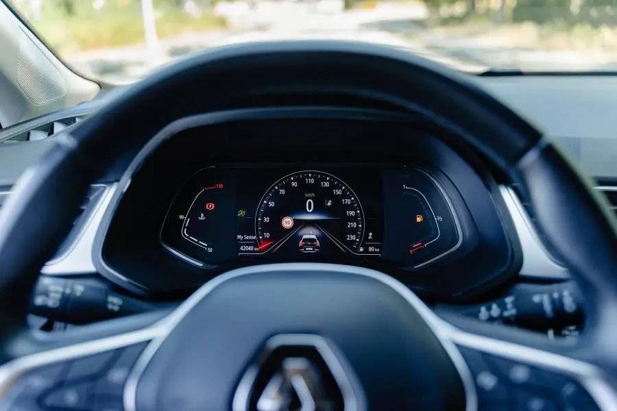 Renault Captur 1.0 TCe Exclusive 10