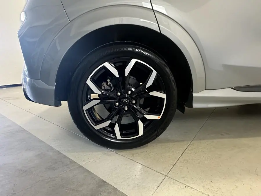 Ford Puma 1.0 EcoBoost MHEV ST-Line X Aut. 9