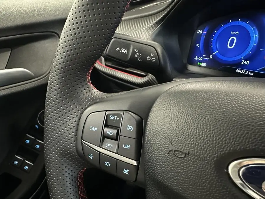 Ford Puma 1.0 EcoBoost MHEV ST-Line X Aut. 17