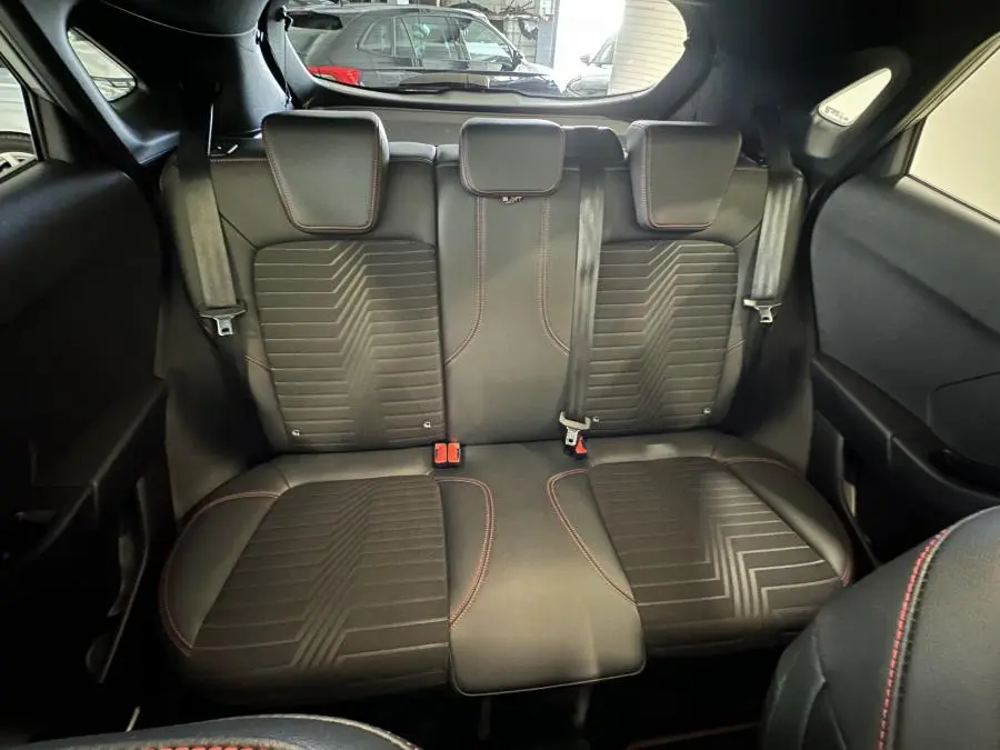 Ford Puma 1.0 EcoBoost MHEV ST-Line X Aut. 32