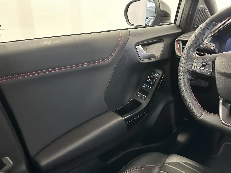 Ford Puma 1.0 EcoBoost MHEV ST-Line X Aut. 33