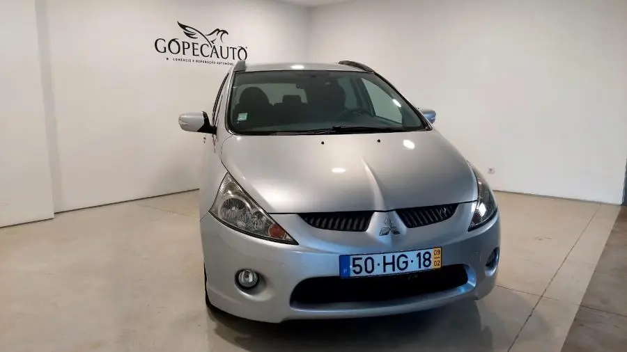 Mitsubishi Grandis 2.0 DI-D Insport 3