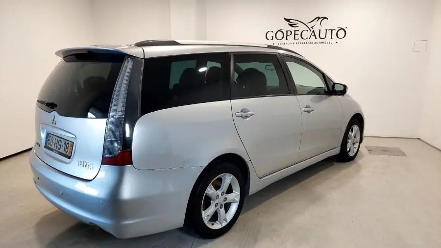 Mitsubishi Grandis 2.0 DI-D Insport 5