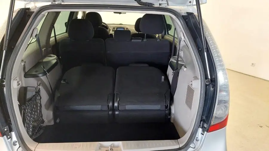 Mitsubishi Grandis 2.0 DI-D Insport 13