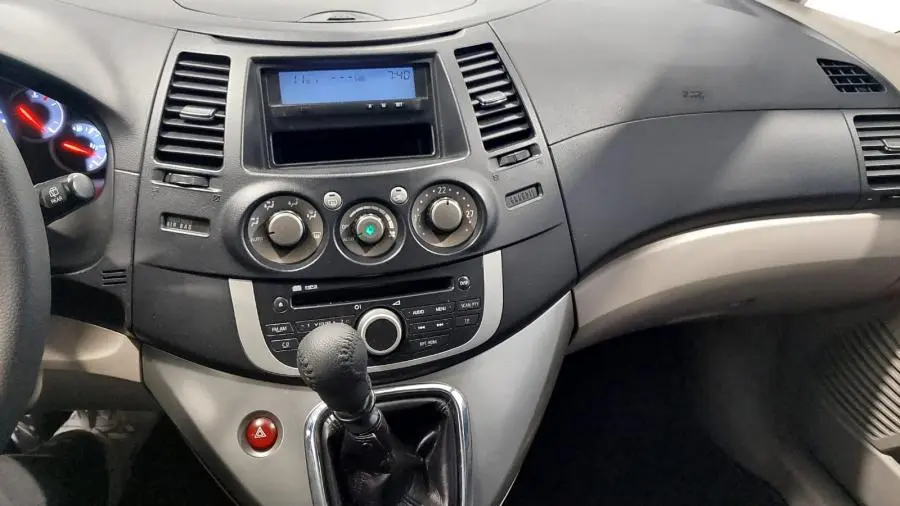 Mitsubishi Grandis 2.0 DI-D Insport 17