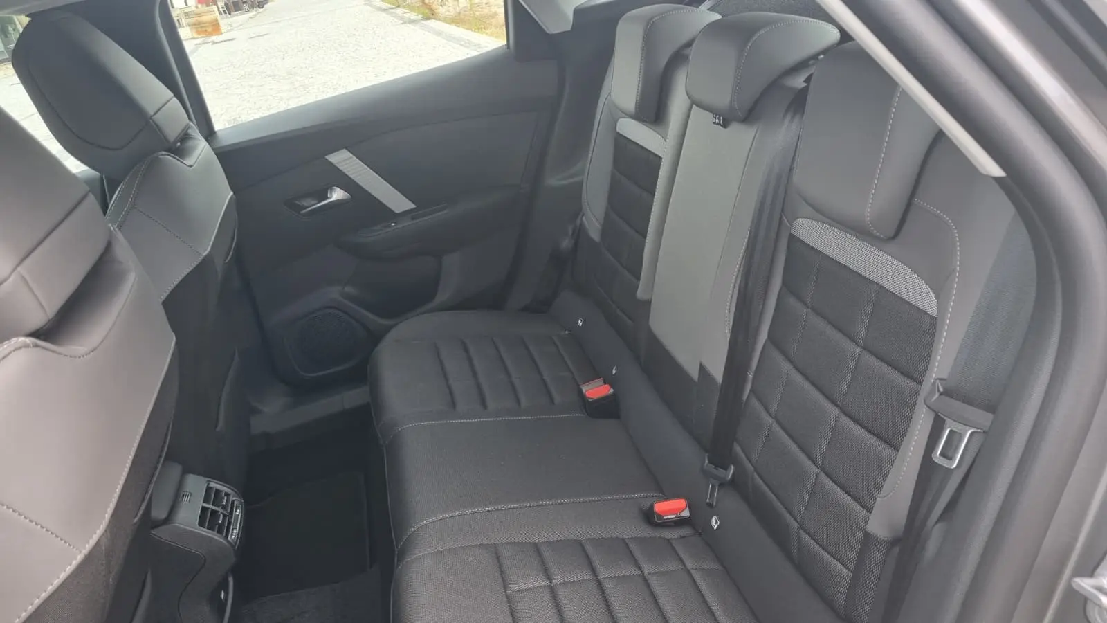 Citroen C4 1.2 Hybrid e-DSC6 Plus 13
