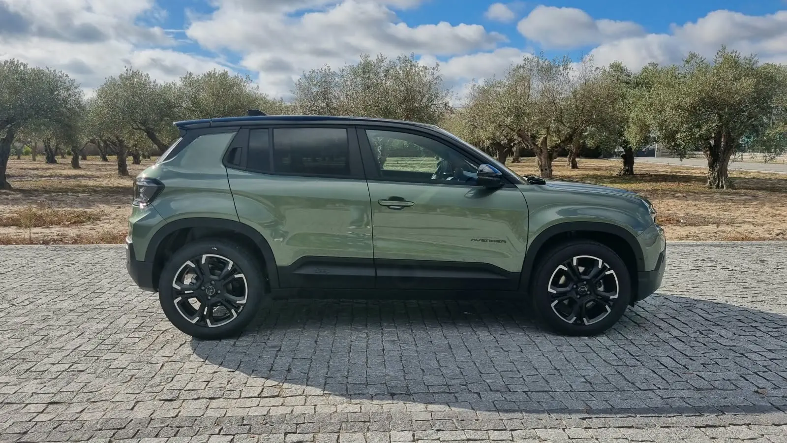 Jeep Avenger 1.2 e-Hybrid Summit DCT 3