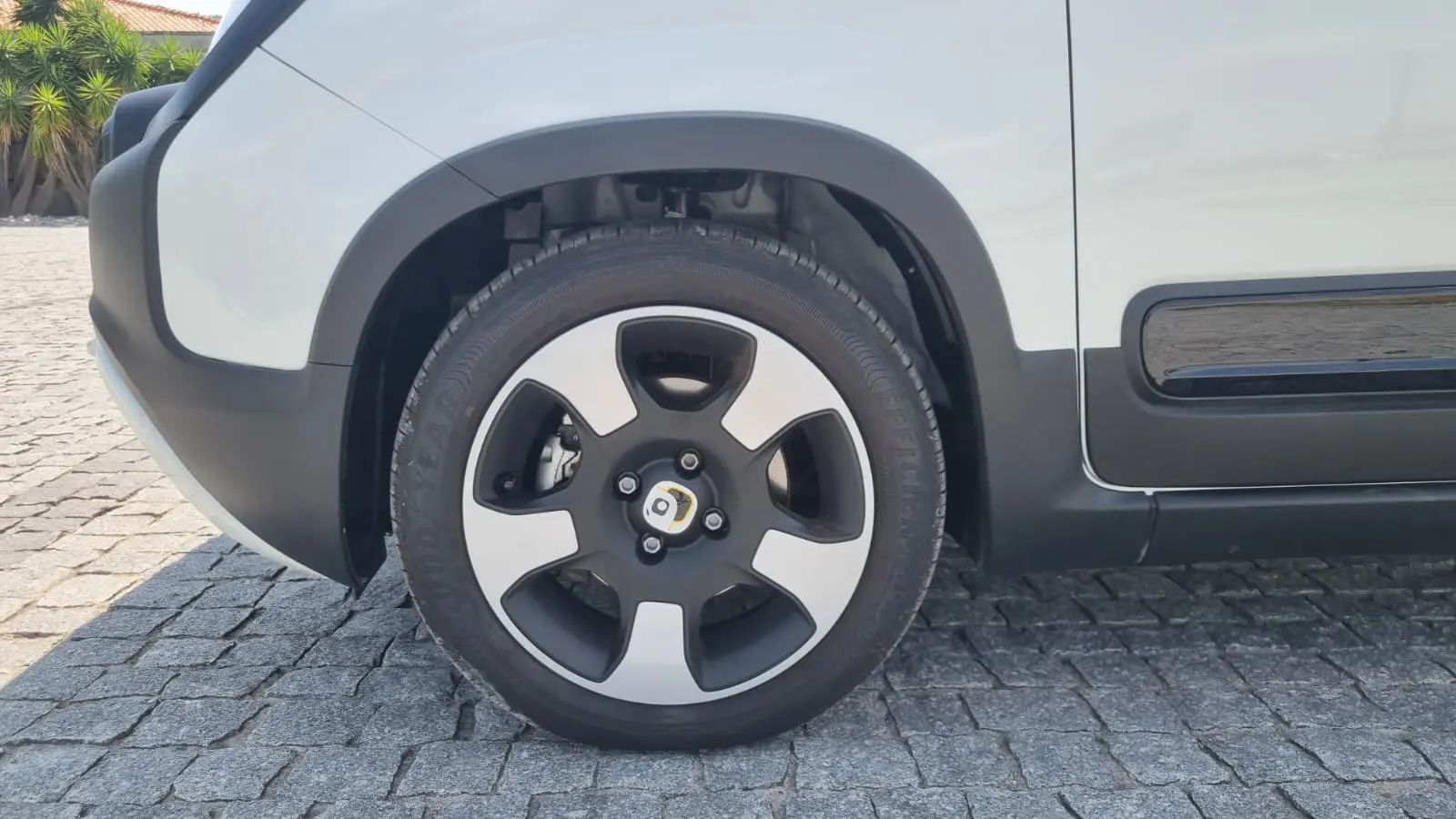 Fiat Panda Pandina 1.0 Hybrid 7