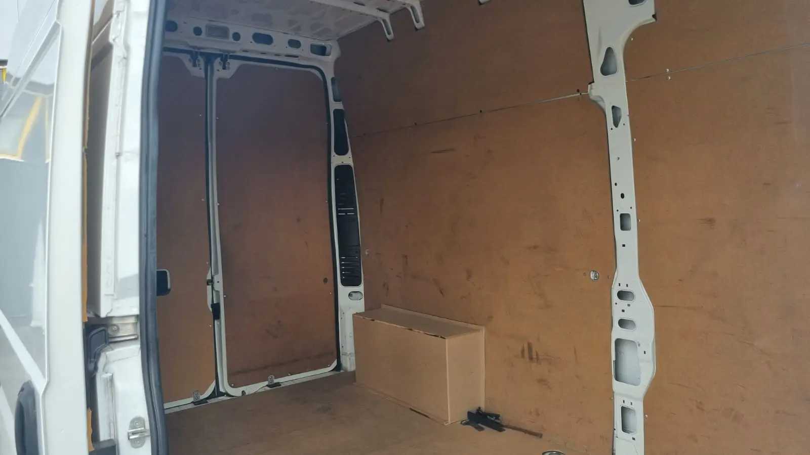 Peugeot Boxer 2.2 BlueHDi 335 L3 CD 15
