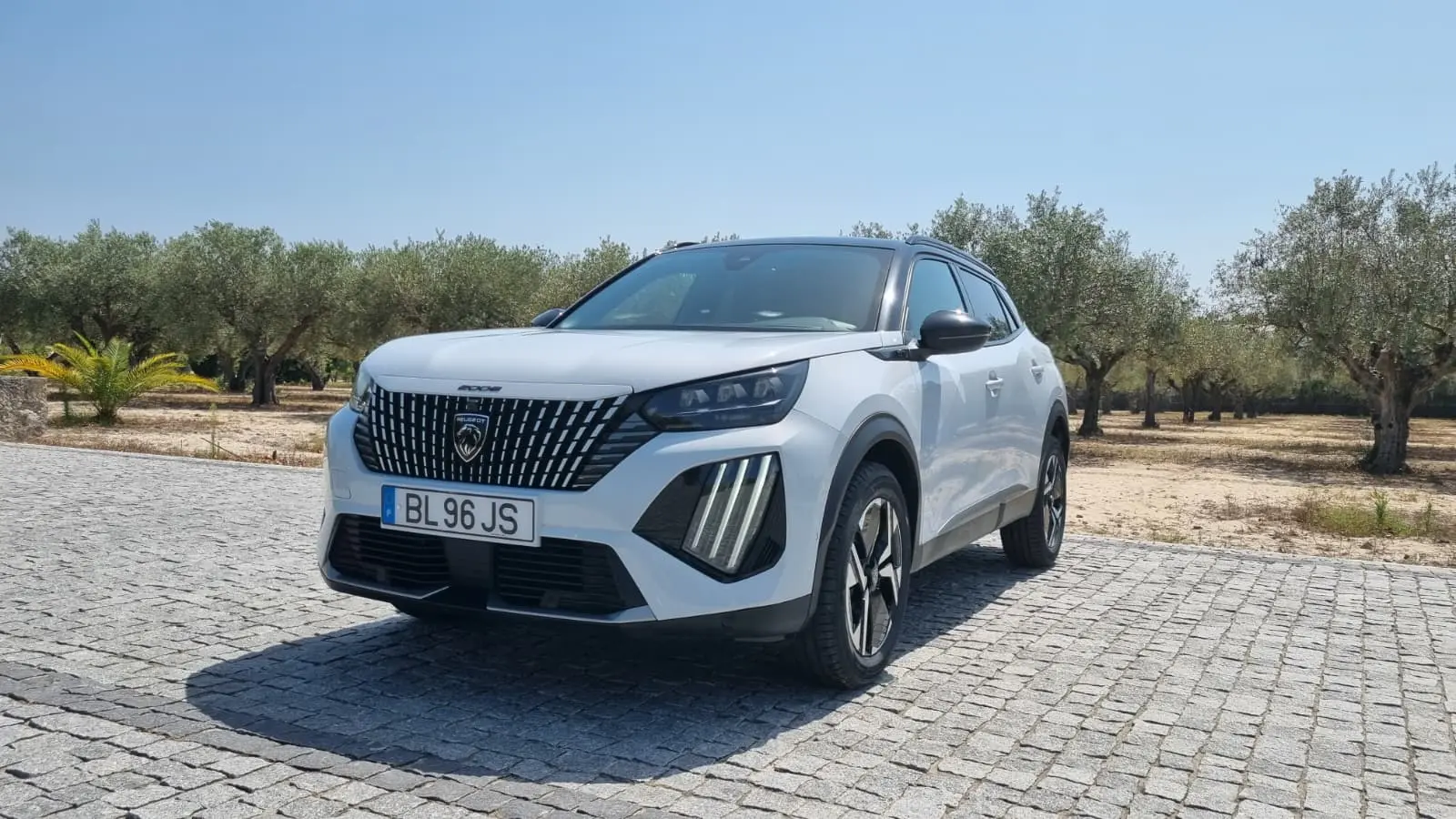 Peugeot 2008 1.2 PureTech GT EAT8 1