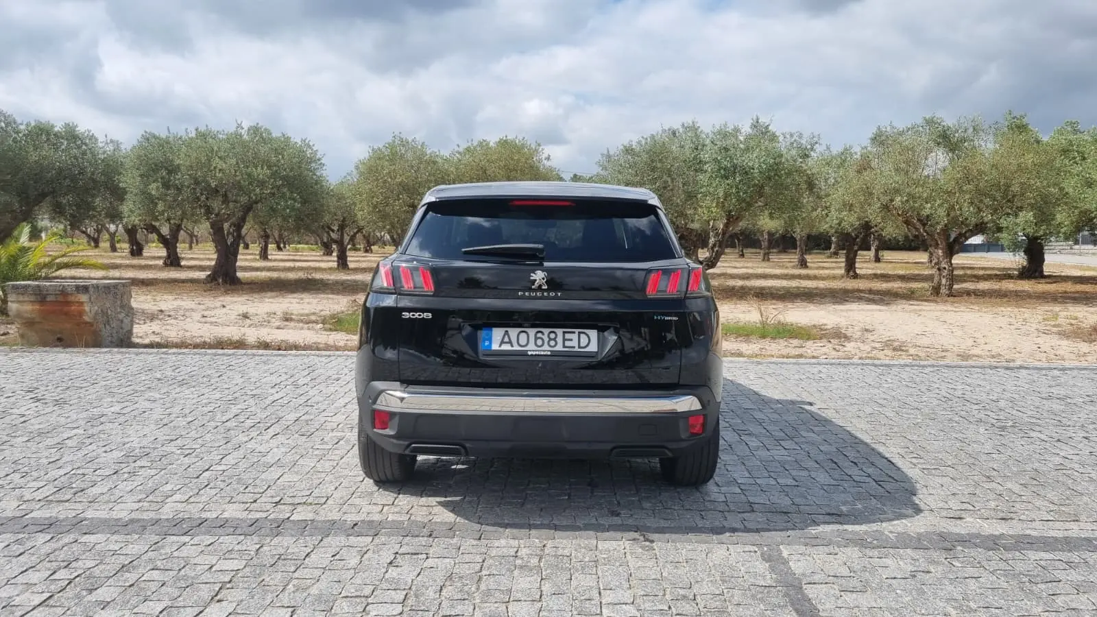 Peugeot 3008 1.6 Hybrid Allure e-EAT8 6