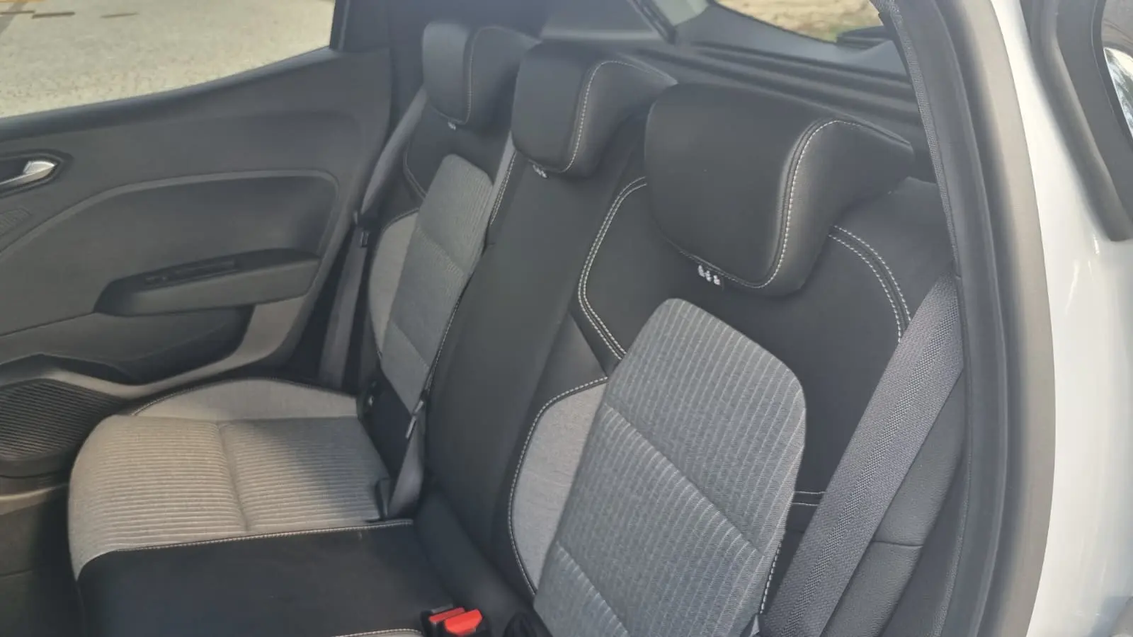 Renault Clio 1.0 TCe Techno Bi-Fuel 12