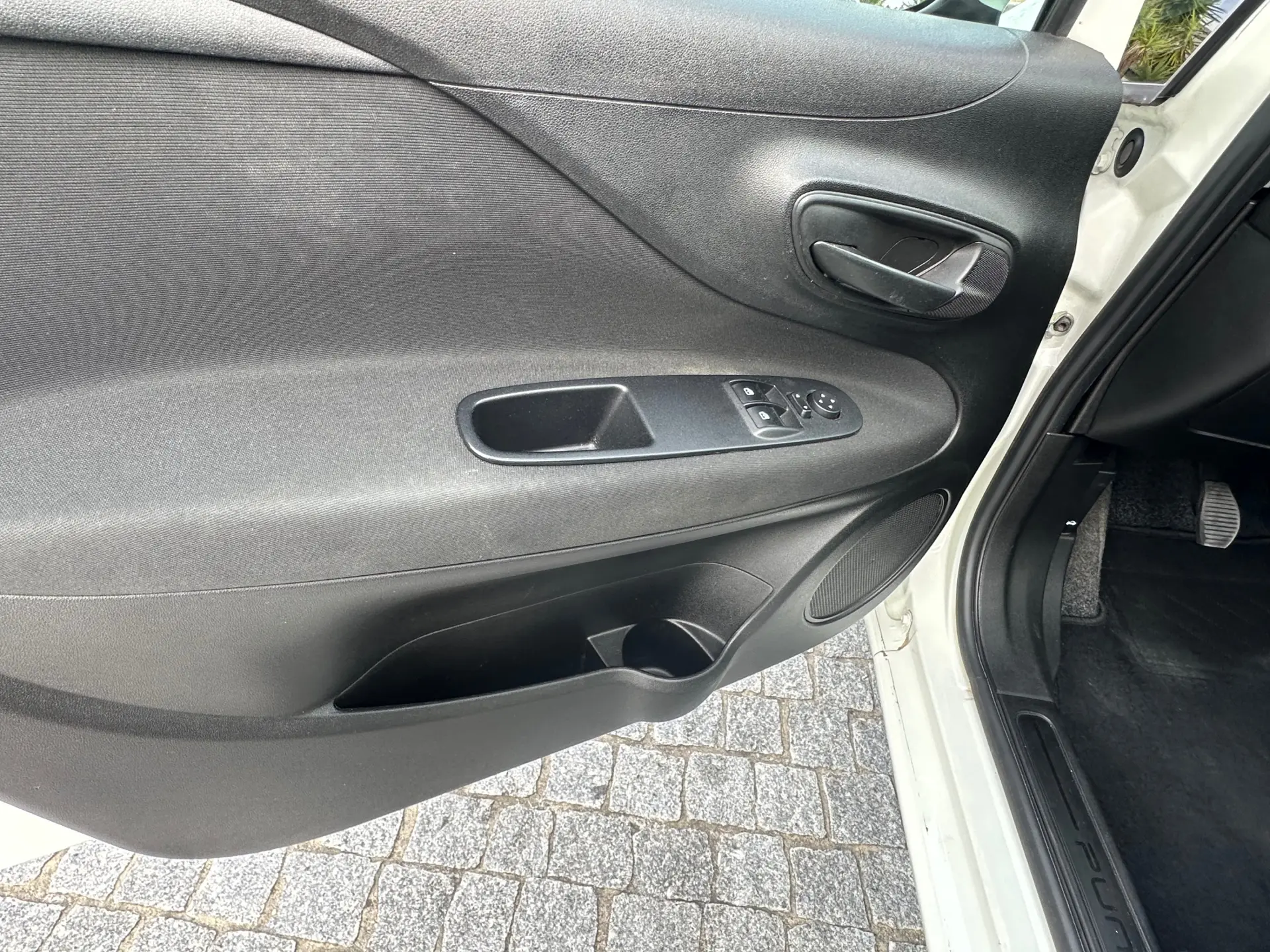 Fiat Punto 1.2 Easy S&S 17
