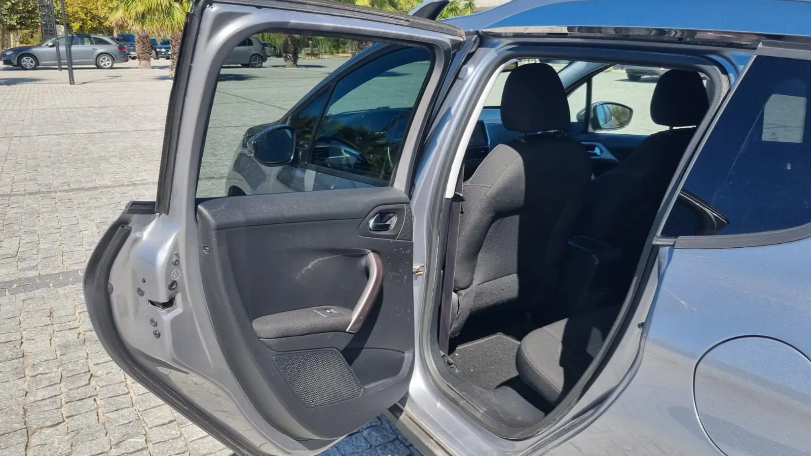 Peugeot 2008 1.2 PureTech Style 14