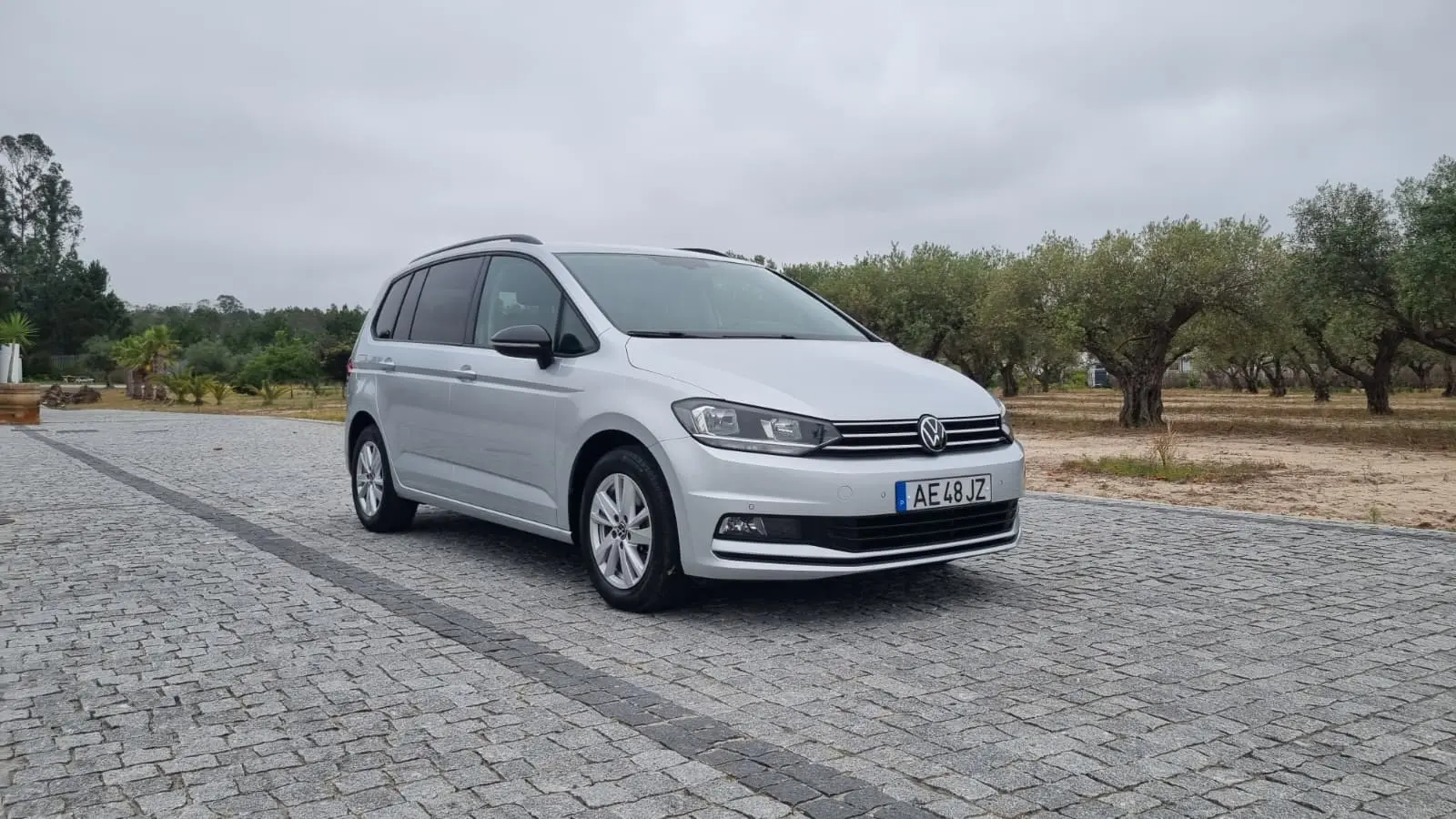 Volkswagen Touran 1.5 TSI Confortline 4