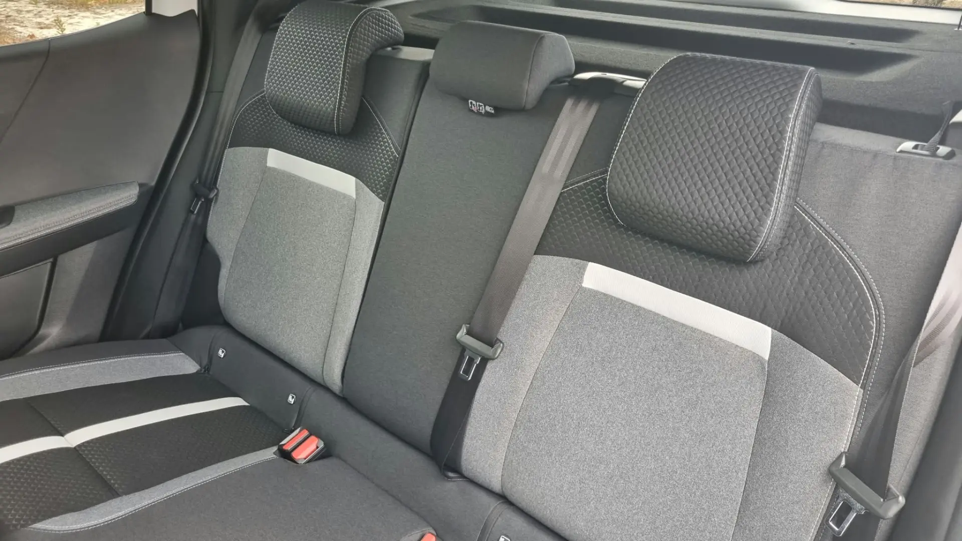 Opel Frontera 1.2 Hybrid GS eDCT 14
