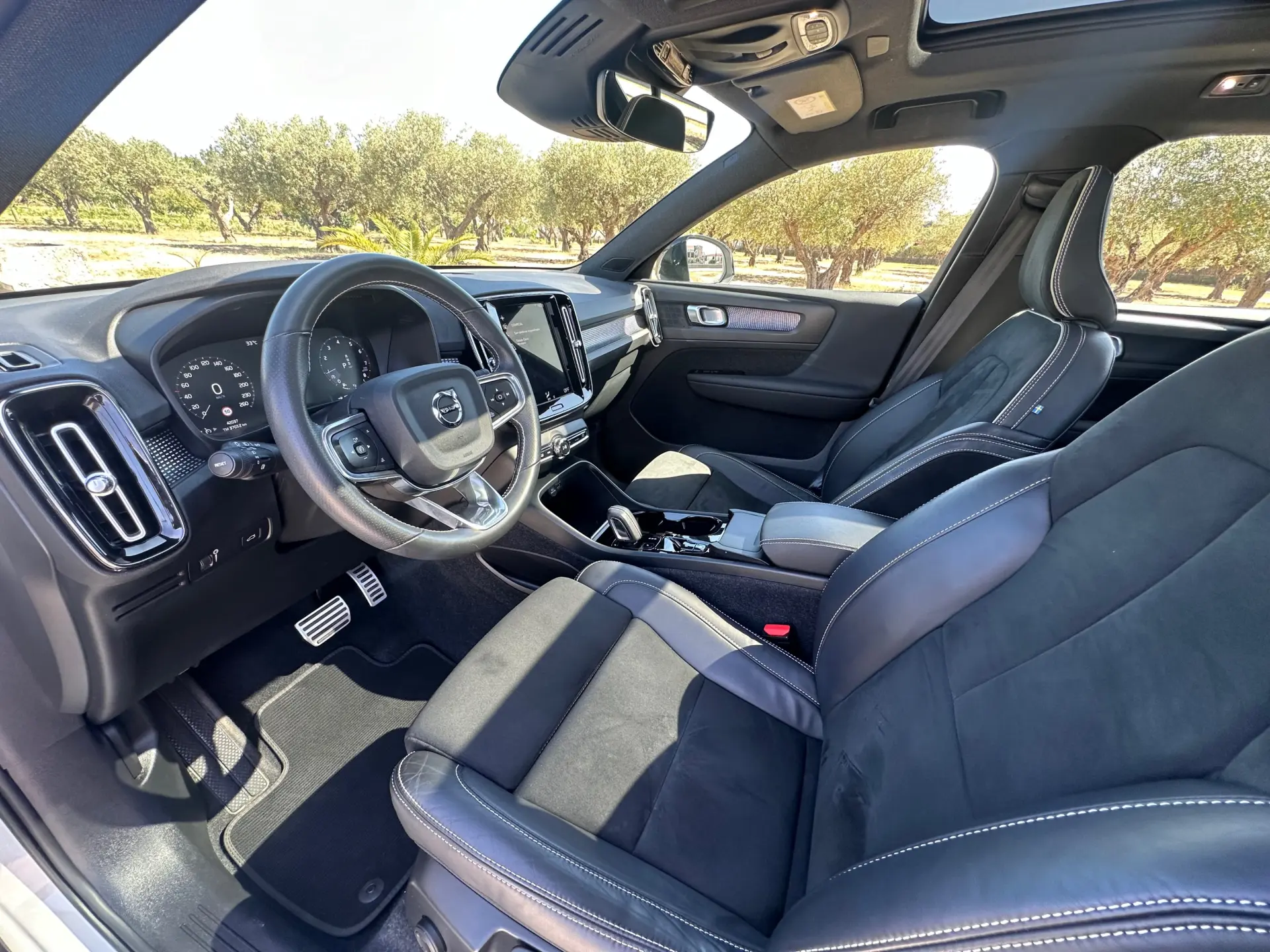 Volvo XC 40 1.5 T2 R-Design Geartronic 15