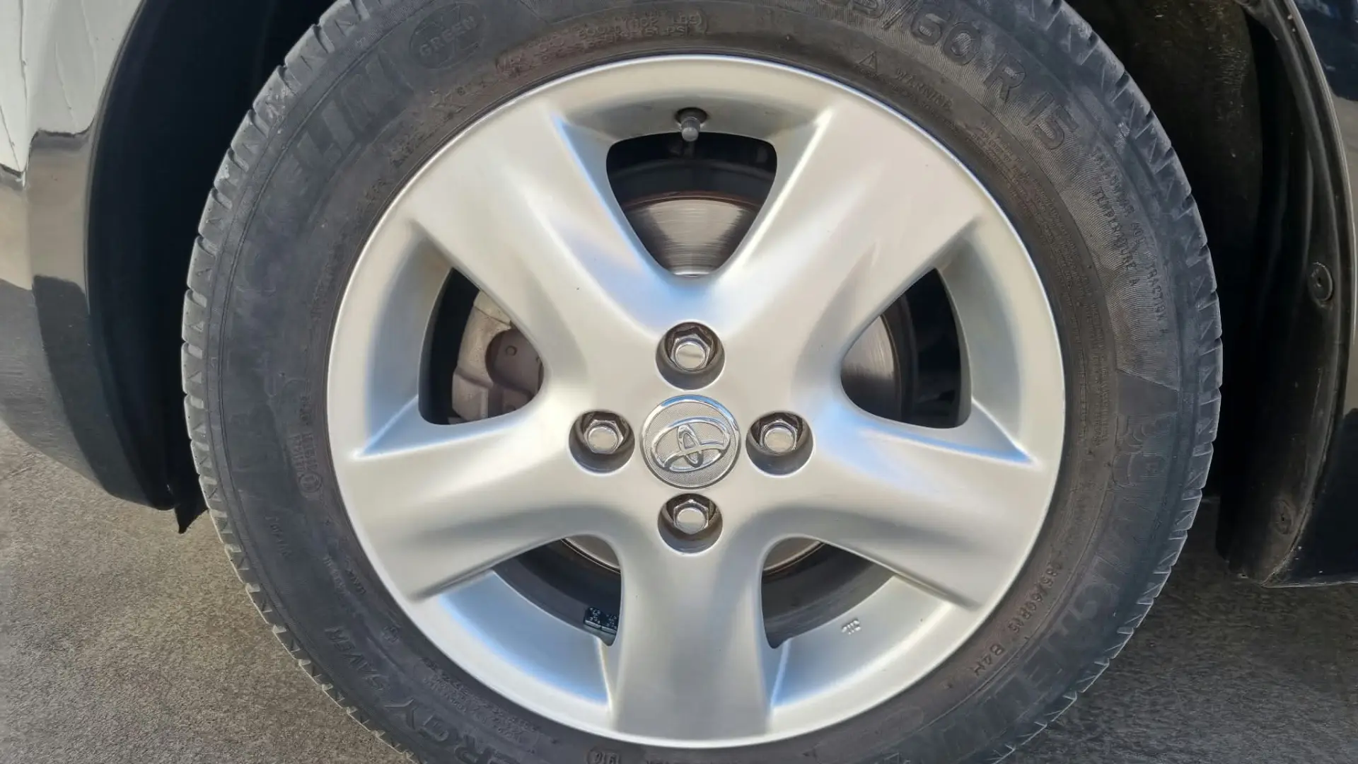 Toyota Yaris 1.4 D-4D Sol High P. MM 7