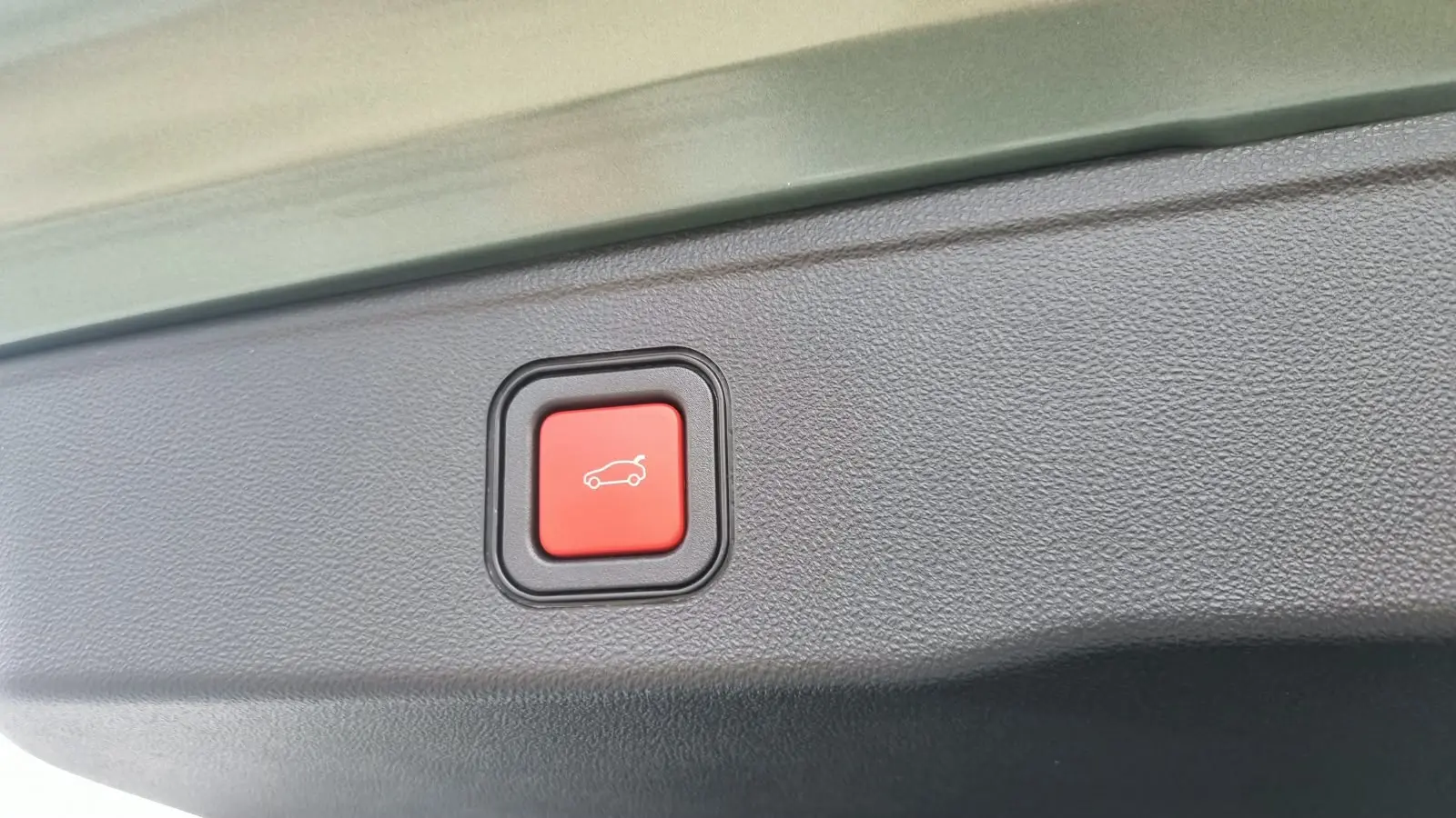 Jeep Avenger 1.2 e-Hybrid Summit DCT 20