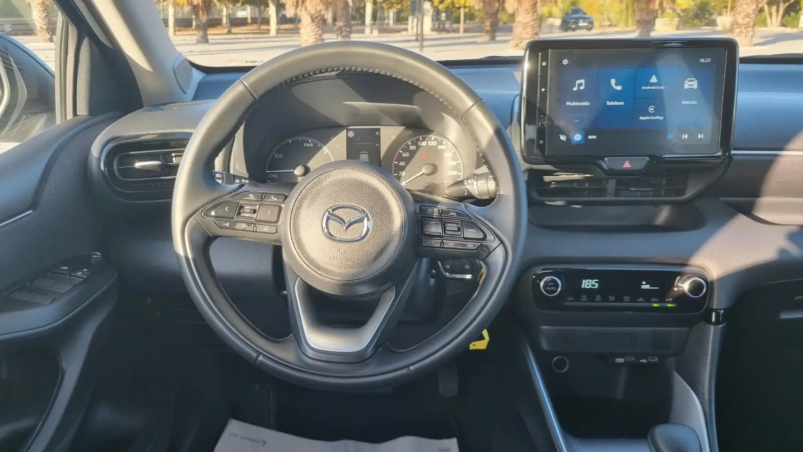 Mazda 2 1.5 L Hybrid VVT-i Centre-Line 9