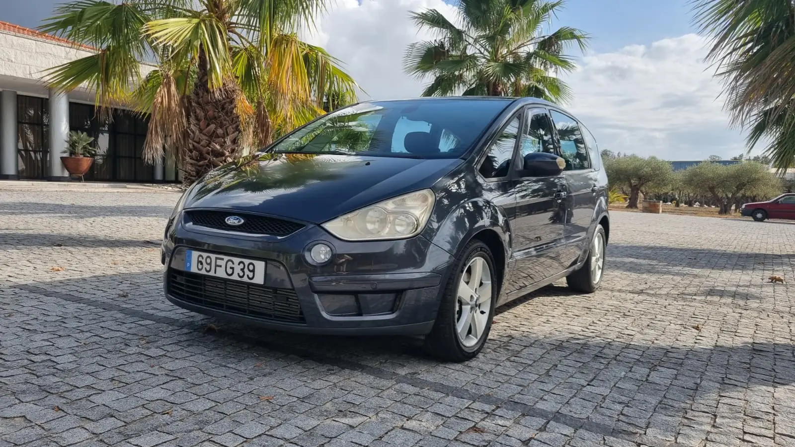 Ford S-Max 1.8 TDCi Titanium 7L 1