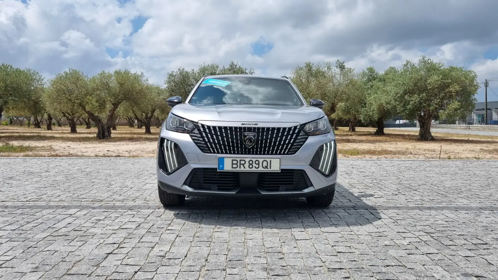 Peugeot 2008 1.2 Hybrid Allure 2