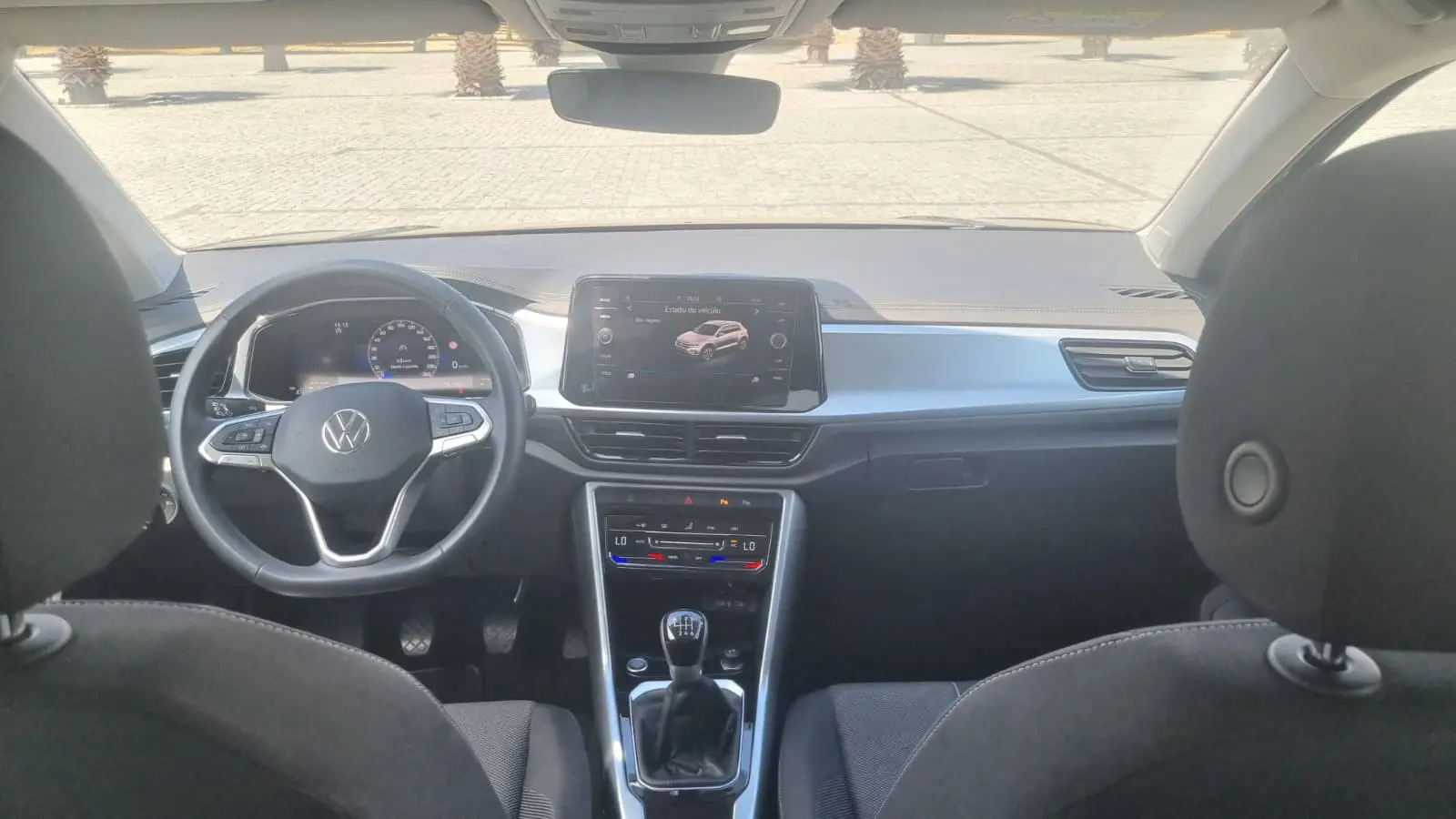 Volkswagen T-Roc 1.0 TSI Urban 8