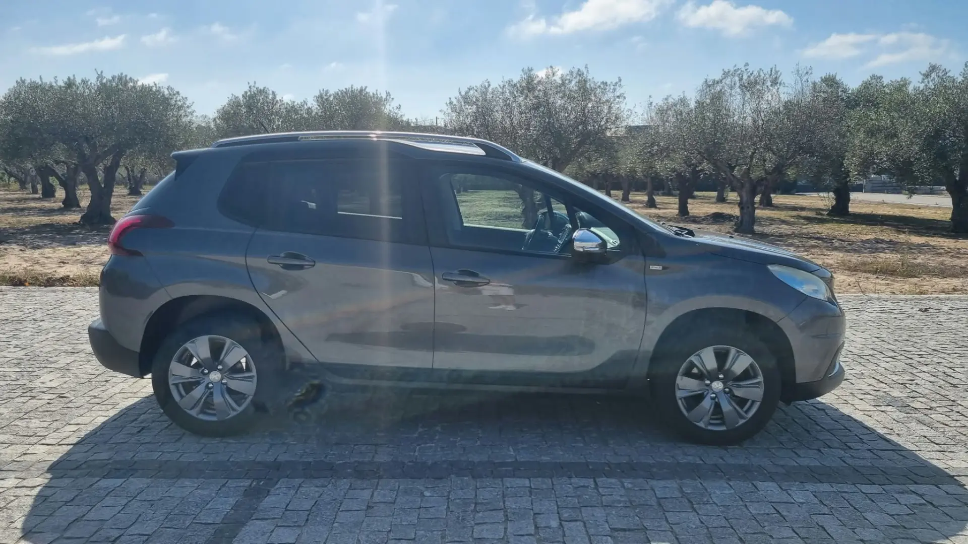 Peugeot 2008 1.6 BlueHDi Style 3