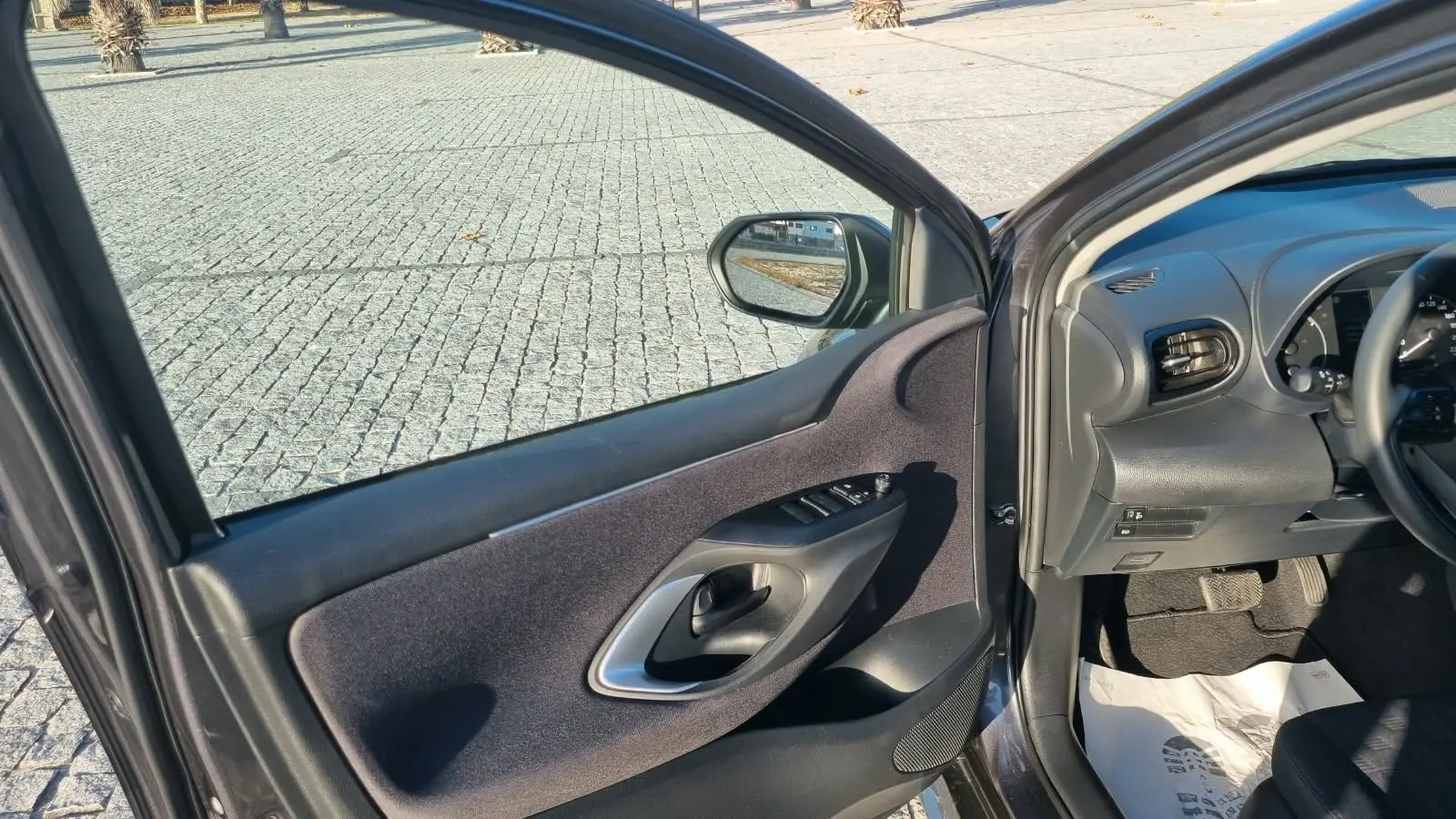 Mazda 2 1.5 L Hybrid VVT-i Centre-Line 16