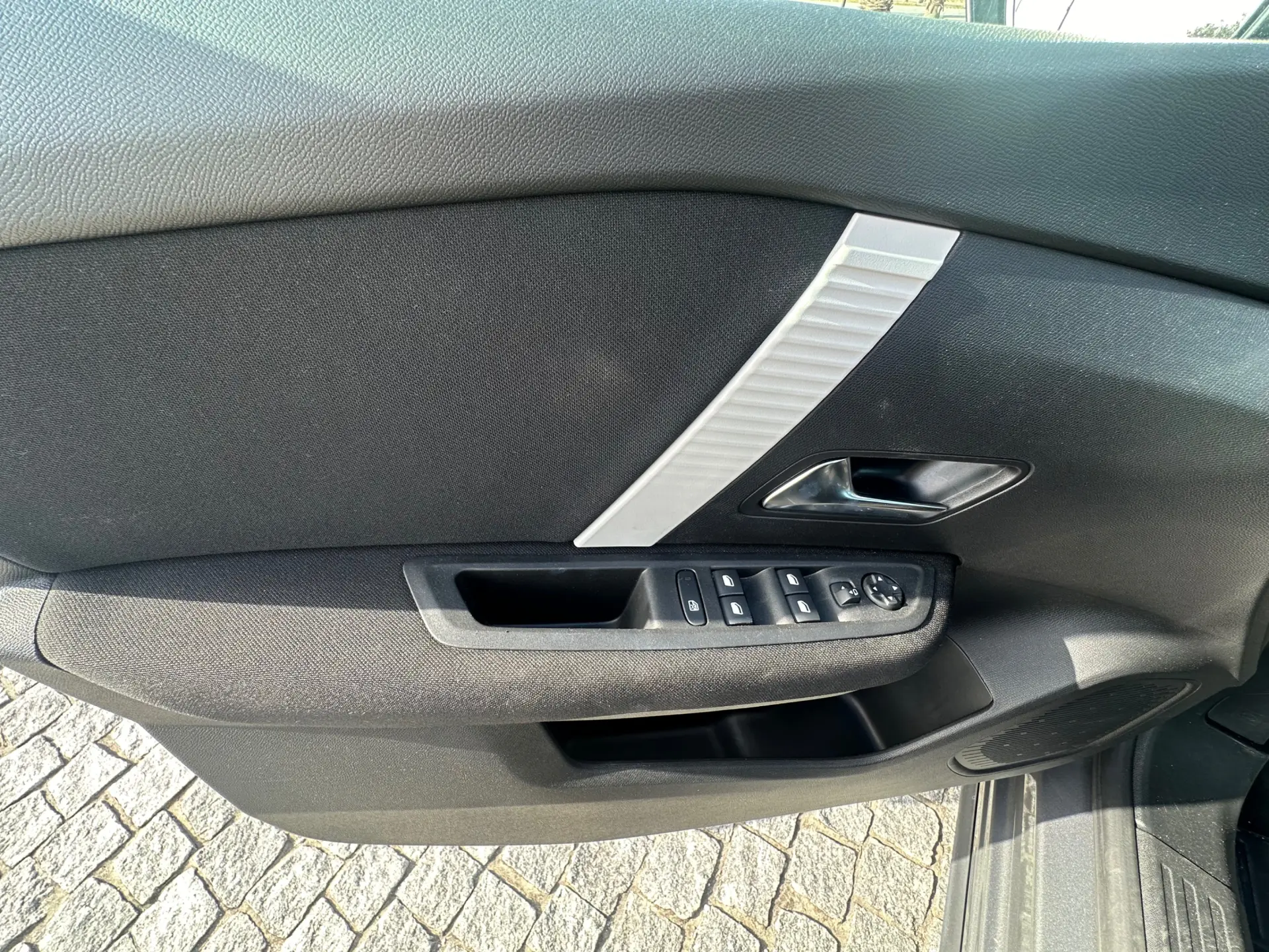 Citroen C4 1.2 Hybrid Plus e-DSC6 26