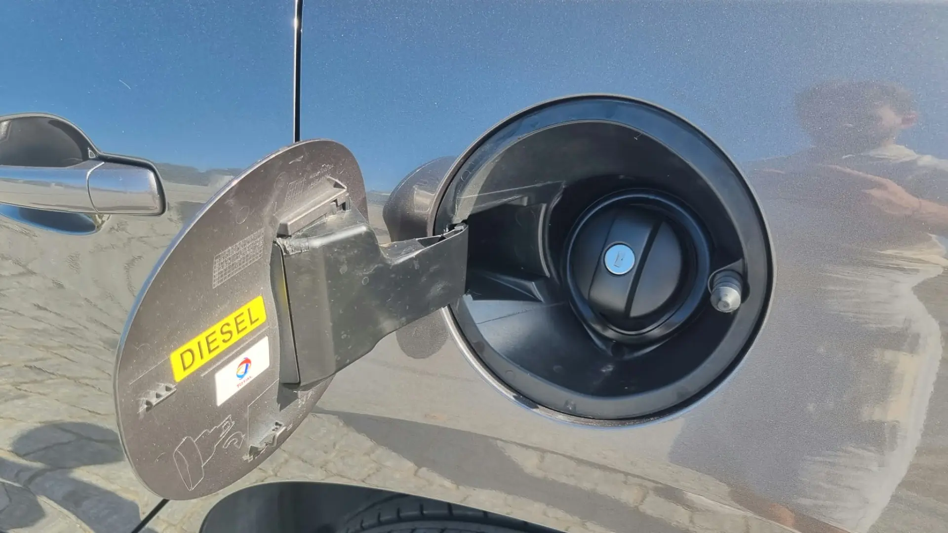 Peugeot 2008 1.6 BlueHDi Style 19