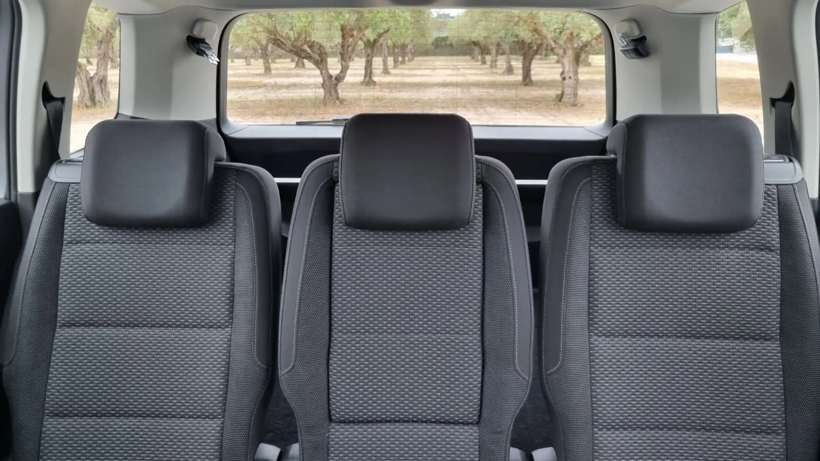 Volkswagen Touran 1.5 TSI Confortline 12